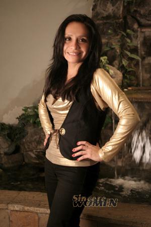 Peru women
